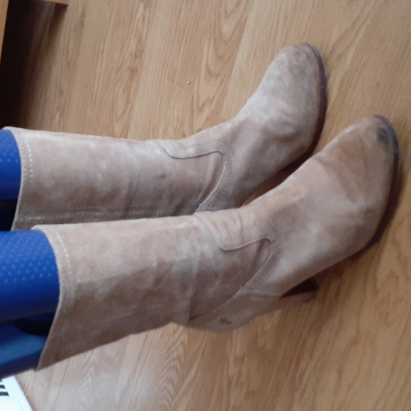 FRYE Mirabelle Short Suede Boots Size 7.5M - Picture 1 of 12